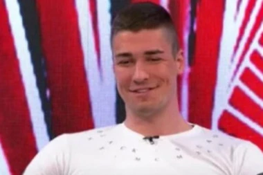 VERIO SE ZADRUGAR, SPREMAN DA IZGOVORI "DA": Bivši dečko Sanje Vučić se uskoro ŽENI, evo kako mu izgleda izabranica! (FOTO)