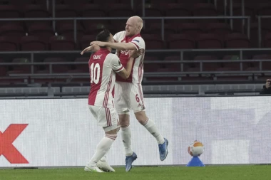 (VIDEO) DABL-DABL DUŠANA TADIĆA: Ajaks SLAVI Srbina koji je BEZ PREMCA u Holandiji!