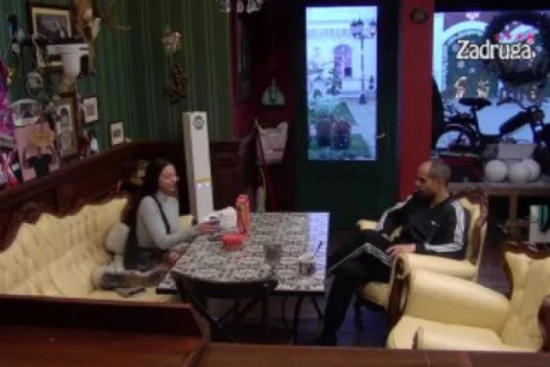 (VIDEO) JA BIH BILA SA NJIM U VEZI, DA HOĆE!! I pored PONIŽENJA, Maja odlučila da se BORI ZA Čorbinu LJUBAV!