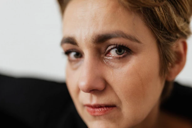 CMIZDRE ZBOG SITNICE: Nikada ne znate kada ljudi rođeni u ovim horoskopskim znacima mogu da briznu u plač!