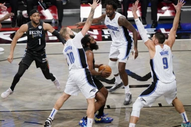 MEDŽIK OSTAJE BEZ CRNOGORSKOG DŽINA I SNAJPERA TRIKOLORA: Orlando u velikom problemu, ZVEZDE NAPUŠTAJU BROD KOJI TONE!