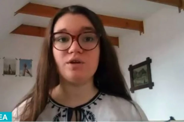 TINEJDŽERKA KRISTINA otvorila lažnu internet prodavnicu pa postala HEROJ! Žene se pretvaraju da kupuju pa joj poveravaju jezive istine o sebi