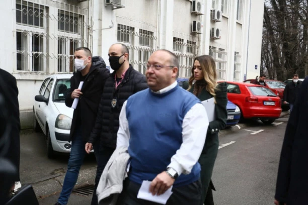 VULETIĆ TREĆI KOJI NIJE ISPITAN NA POLIGRAFU: Prvo pristao, pa se predomislio!