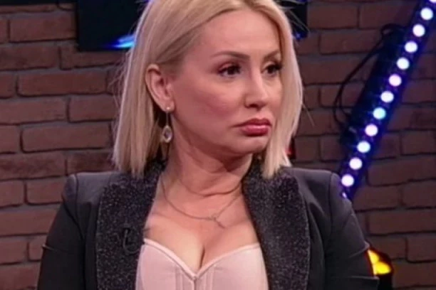 (FOTO) GOCA TRŽAN PRIZOROM FRAPIRALA JAVNOST: Nasred plaže pred milionima POKAZALA ONO ŠTO SE NIJE OČEKIVALO OD NJE!