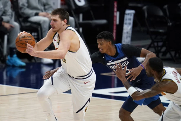 (VIDEO) SKANDALOZAN NAPAD NA SRBINA: Jokića bi da izbace iz MVP trke!