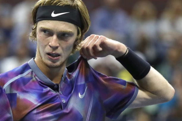 PRESEDAN U DOHI: Rubljov bez ODIGRANOG poena do polufinala turnira!