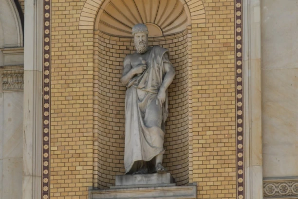 NAJMOĆNIJE PLATONOVE MISLI: Morate pročitati šta je rekao o ljubavi, moralu i državi! CITATI KOJI MENJAJU POGLED NA ŽIVOT