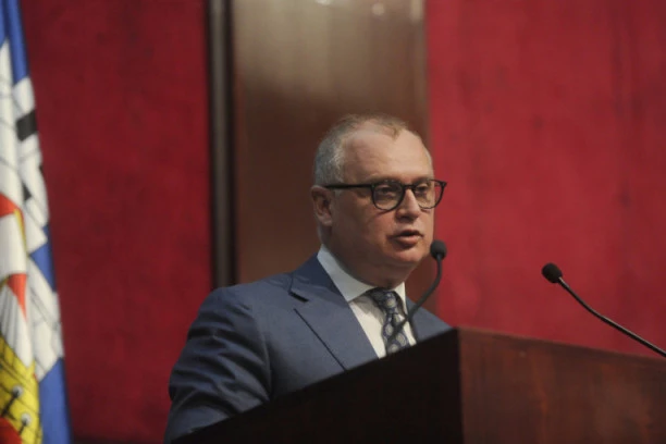 Vesić: Najkasnije sutra, a možda i danas prelazimo prag od 50 odsto vakcinisanih!