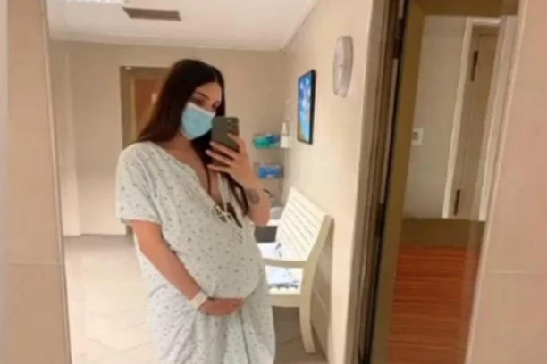 PORODILA SE BIVŠA ZADRUGARKA: Povukla se iz javnosti zbog trudnoće, a sada se sve SAZNALO!