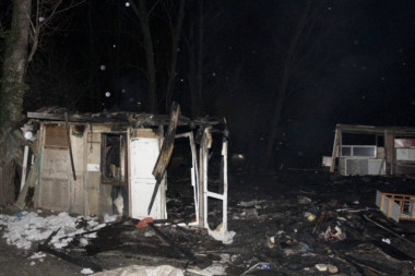 Detalji stravičnog požara na Čukarici: DECA U OPEKOTINAMA! Sumnja se da je OVO UZROK EKSPLOZIJE