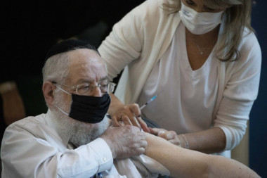 Više od polovine Izraelaca primilo drugu dozu vakcine: Počinju sa ukidanjem mera