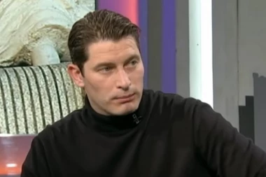 Poznato stanje Petra Benčine: Nakon što je objavljeno da je glumac u bolnici zbog korone, on se oglasio i sve razjasnio!