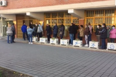 (FOTO) Novi Sad organizovao vakcinaciju građana koji se nisu prijavili preko E uprave