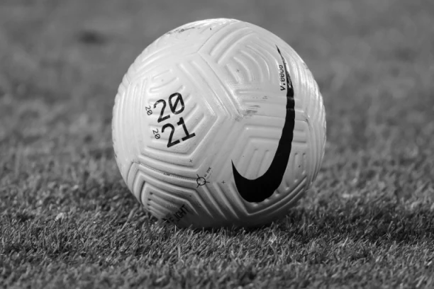 TRAGIČNA VEST POTRESLA ITALIJU: Preminula legenda Serije A