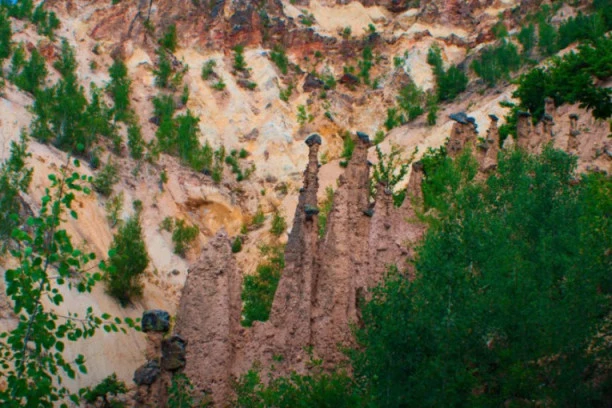 MISTERIJE I LEGENDE ĐAVOLJE VAROŠI: Tamo i Bog i Đavo žive na istom mestu!