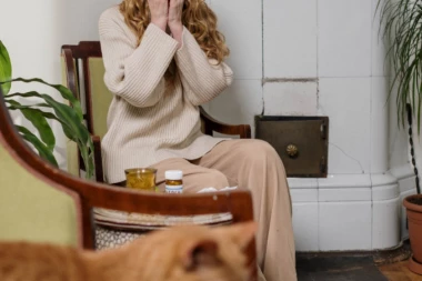 KAKO RAZLIKOVATI SIMPTOME GRIPA OD KORONE:  Ovo su jasni pokazatelji