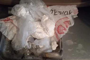 PRONAĐENA DROGA U APARTMANU!