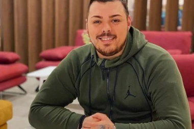 SLOBA VASIĆ  ISKRENO O BRAKU, RODITELJSTVU I PRIJATELJSTVIMA NA ESTRADI: Imao sam mnogo TEŠKIH situacija, niko me nije POZVAO!