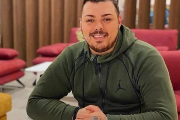 SLOBA VASIĆ POSTAO HIT NA INTERNETU ZBOG IMENA KOJE JE DAO ĆERKI!
