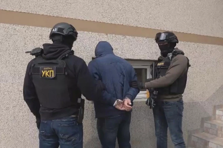 POHAPŠENI PROFESORI I DIREKTORI ŠKOLA U SRBIJI: Velika akcija srpske policije, muljatori završili iza rešetaka