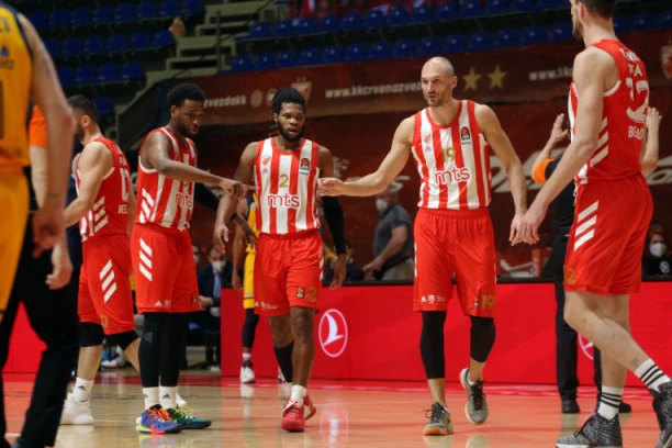 DELIJE OČIMA NE VERUJU, HLADAN TUŠ! Crvenu zvezdu posle titule NAPUSTIO NAJBOLJI IGRAČ!