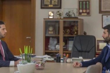 REPREZENTATIVNI TANDEM PONOVO NA ZAJEDNIČKOM ZADATKU: Ministar Udovičić ugostio Šapića, pogledajte O ČEMU su stari prijatelji razogovarali!