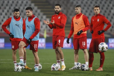 MITROVIĆ U NEMILOSTI: Ovo je ČISTA DISKRIMINACIJA, ne daju nam da igramo za Srbiju!