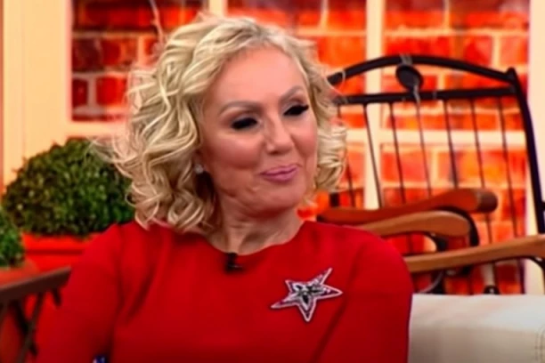 (FOTO) OSEDELA JE PREKO NOĆI ZBOG NJEGOVE OTMICE: Sada je Lepa Brena objavila nešto što je IZNENADILO MNOGE!