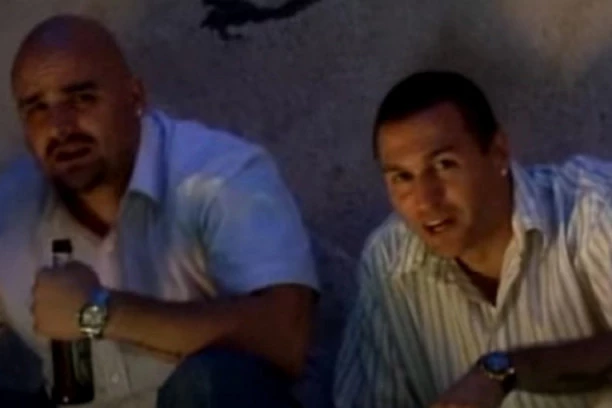 (VIDEO) IZDAHNULA JE NA RUKAMA NJEGOVE SESTRE: Tragedija koja je JE POTRESLA REPERA, SMRT JE POKOSILA U SEKUNDI!