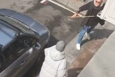 (VIDEO) STRANAC USRED BEOGRADA VREĐA SRBE: TREBALO VAS JE SVE BOMBARDOVATI!