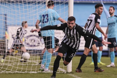 PARTIZAN ODIGRAO POKER U BAČKOJ PALANCI: Vojvoda Vujačić ponovo HEROJ crno-belih, Stanojevićeva četa nastavila TEROR Superligom Srbije!