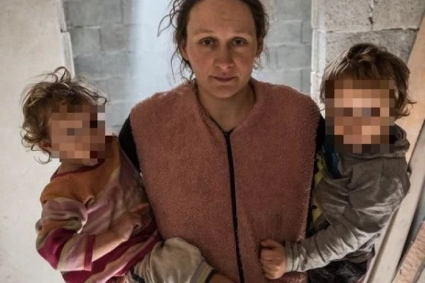 Šestoro dece spava na dva kauča, a KUPAJU SE U LAVORU: Porodici Stanišić je potreba naša pomoć, mole se svi ljudi dobre volje da pomognu!