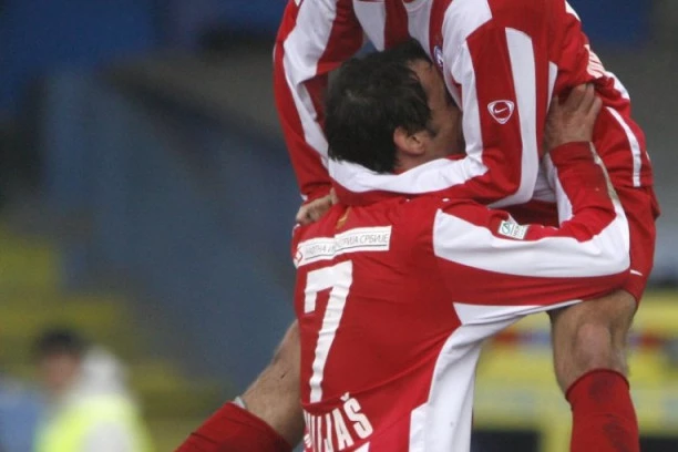 ON MI JE OKONČAO KARIJERU: Bivši fudbaler Zvezde OTKRIO sukob iz svlačionice - bilo je ili ja ili on!