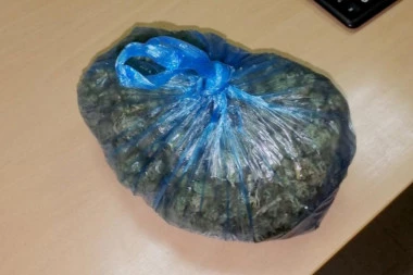 ZAPLENJEN KANABIS! Hapšenje u Kraljevu!