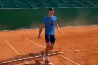 (VIDEO) NOLE VREDNO "ŠLJAKA" PRED MONTE KARLO: Đoković UVEĆAO REKORD, pa se obratio navijačima!