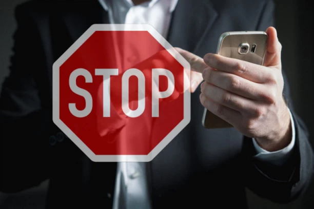 PSIHIJATRI UPOZORAVAJU DA OBRATITE PAŽNJU! Prepoznajte koliko je potencijalni partner OZBILJAN, smajliji u porukama otkrivaju pozadinu namera i PSIHU