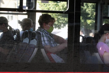 PAŽNJA! MERE PALE SVUDA, OSIM NA DVA MESTA: Kazna 5.000 dinara za one koji izbegavaju NOŠENJE MASKE!