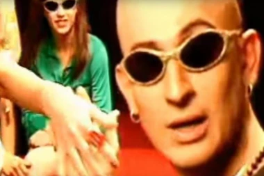 LI MEN  JE DEVEDESETIH ŽARIO MUZIČKOM SCENOM: Tvorac hita "Zemljotres, urnebes" batalio muziku i prešao u molere kako bi peživeo!