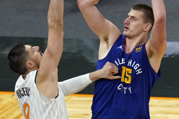 JOKIĆ SE "POŠIBAO" SA VUČEVIĆEM: Tripl-dabl Srbina - MVP partija za SLAVLJE Denvera nad Orlandom!
