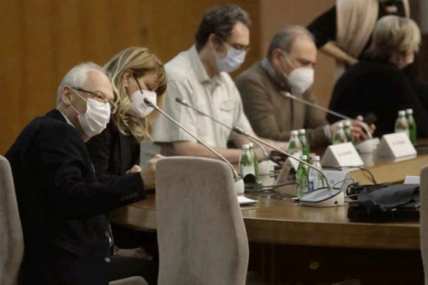 NOVE MERE PRED NAMA?  Krizni štab posle dužeg vremena zaseda danas