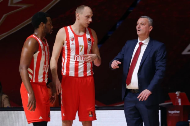 ODLUKE DONOSIMO U HODU: Oglasio se Radonjić pred CSKA, a Davidovac uputio SNAŽNU poruku "Delijama"!