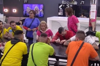 (VIDEO) ŽESTOKI KLINČ: Rialda iz petnih žila urlala na Nadicu, Kijina majka se rasplakala!