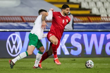 (FOTO) IRCI BESNI POSLE PORAZA: Mitroviću, ti si PREVARANT!