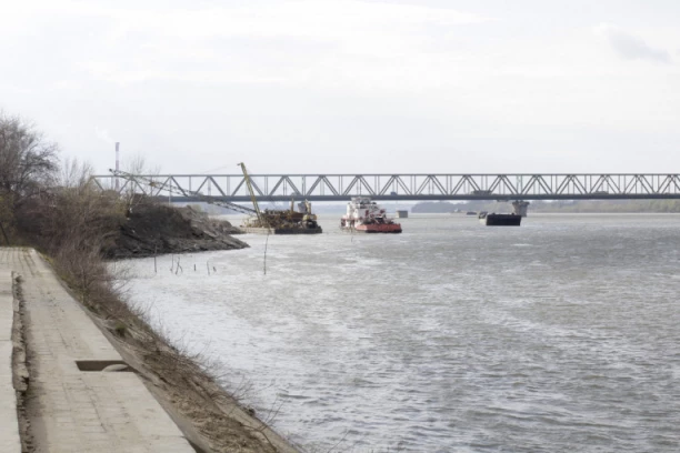 AUTOMOBIL SLETEO U DUNAV! Policija obezbedila prostor kod Ade Huje (FOTO)