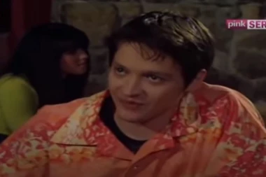 Znate ga iz serije "Mješoviti brak", sada je ponovo na malim ekranima i POTPUNO JE OSEDEO - GLEDAOCI U ŠOKU!
