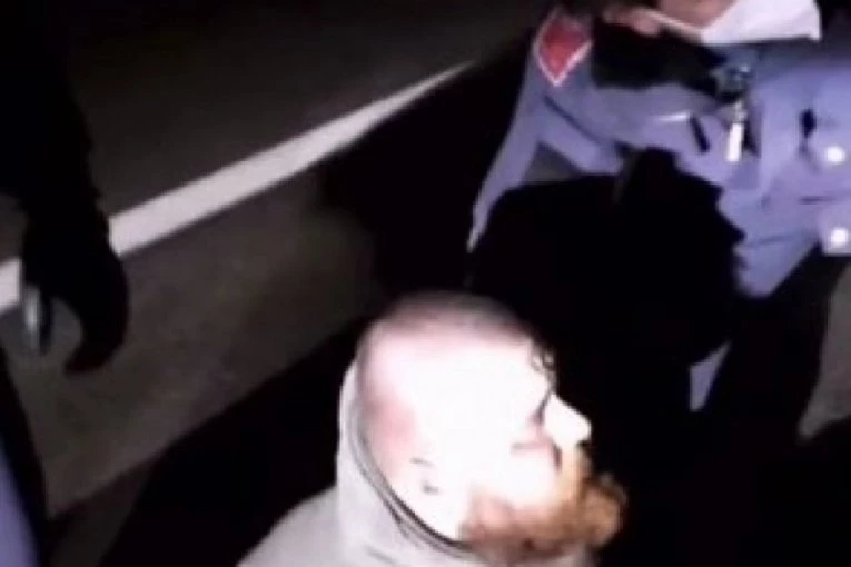 OGLASIO SE IZBODENI VOZAČ  AUTOBUSA: Skuvao sam mu kafu i zaspao, a onda je HRVAT IZVADIO NOŽ