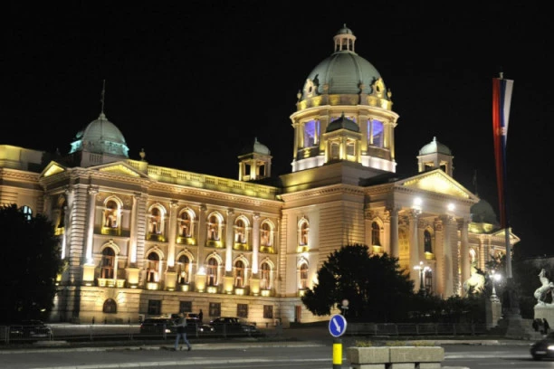 (FOTO) Beograd večeras u bojama Grčke zastave