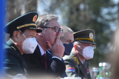 (VIDEO) Vučić na prikazu sposobnosti dela jedinica Vojske Srbije