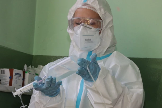 FAJZEROV LEK PROTIV KOVIDA USKORO U UPOTREBI: Koristi se za tretman blagih i umerenih simptoma infekcije virusom