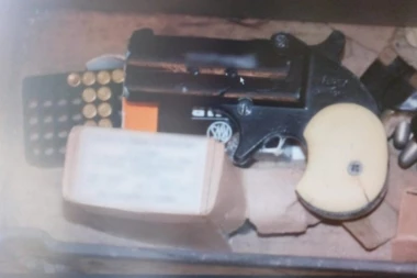 (FOTO) KOKAIN, MARIHUANA, ORUŽJE: Akcija GNEV u punom jeku, uhapšen još jedan diler!